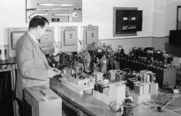 Vacuum Tubes and the Birth of Electronics